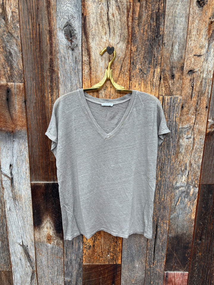 Milio Milano Linen V Neck T-Shirt - Mocha