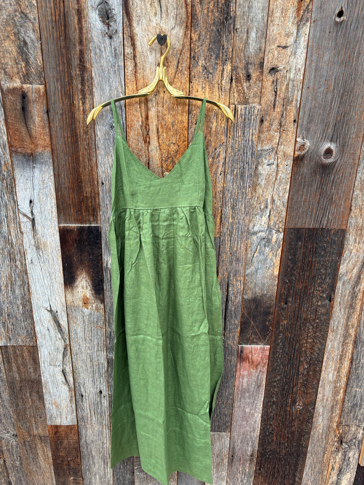 ...and for good Hamptons Linen Dress - Olive