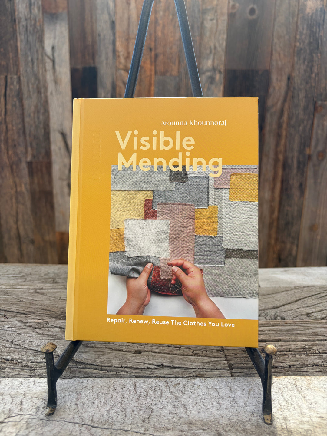 Chronicle Books Visible Mending