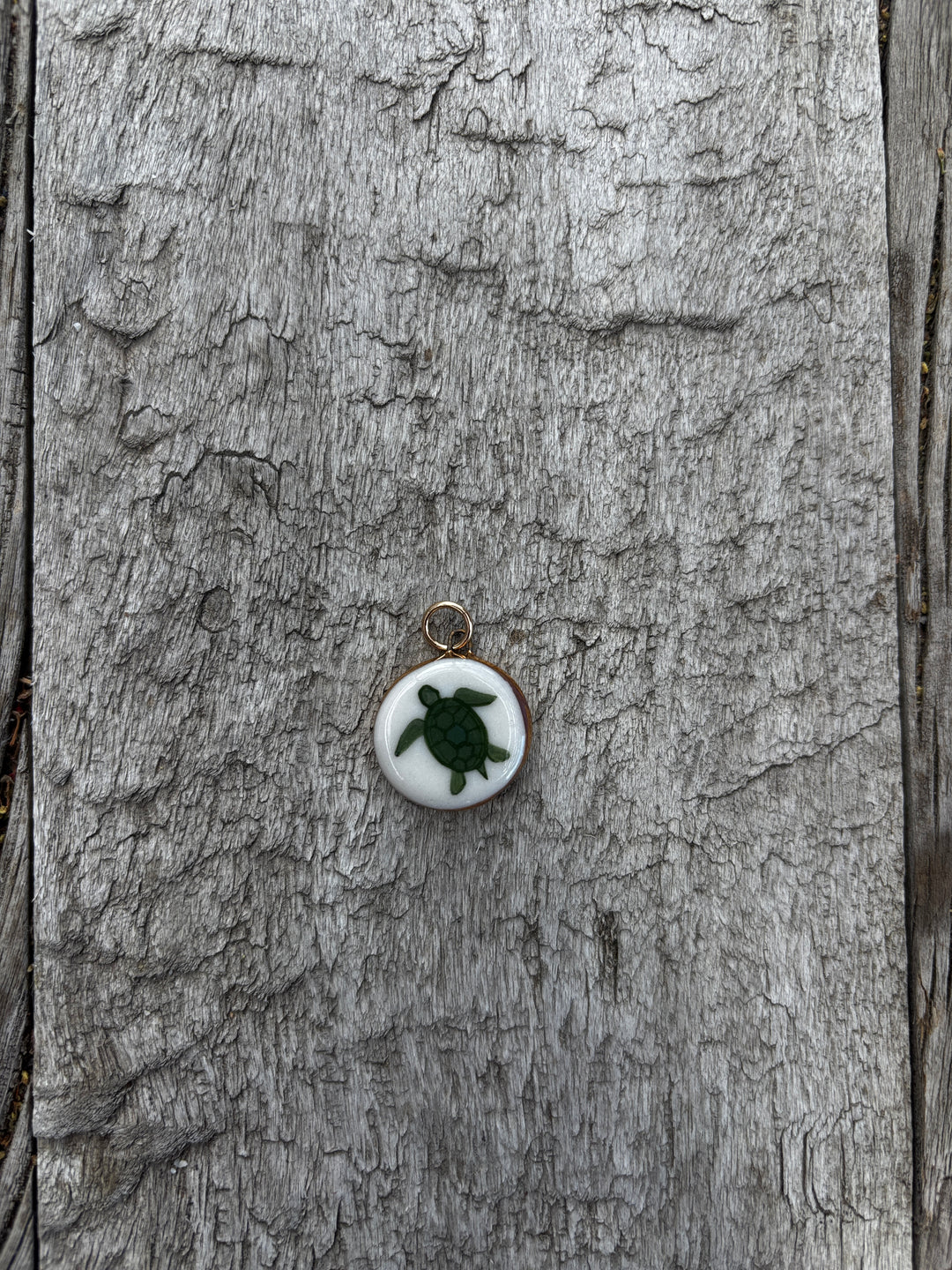 Shá Parlé Sea Turtle Charm