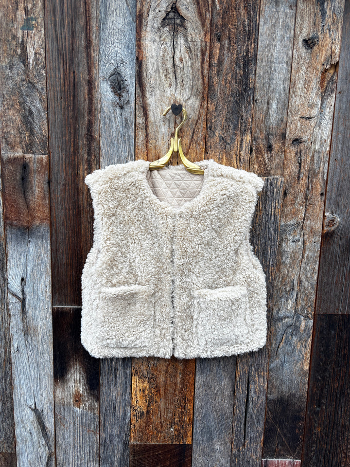 Amente Reversible Fur Short Vest Ostmeal/Beige