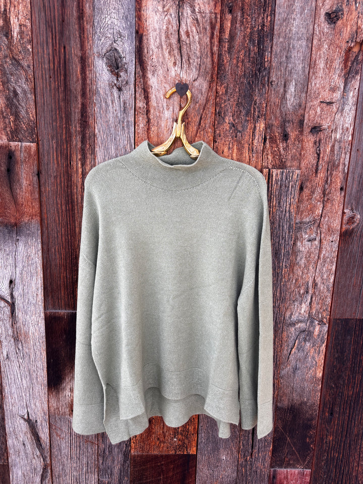 Milio Milano Mock Neck Hi-Lo Sweater Matcha Green