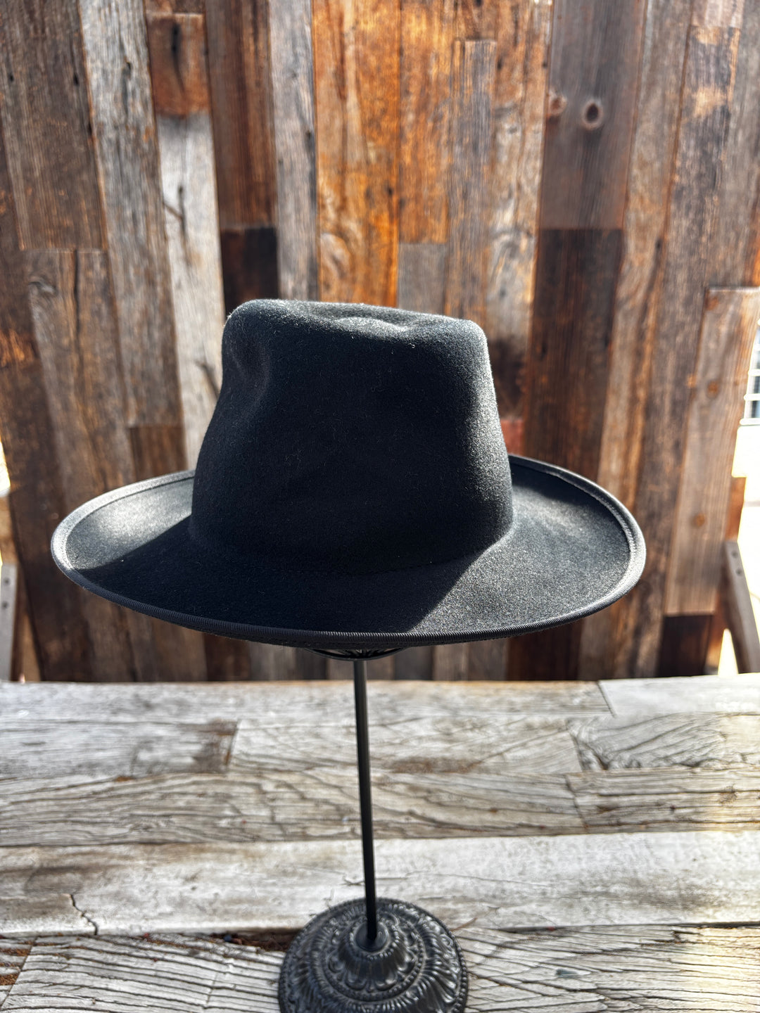 Wyeth Lou Hat Black