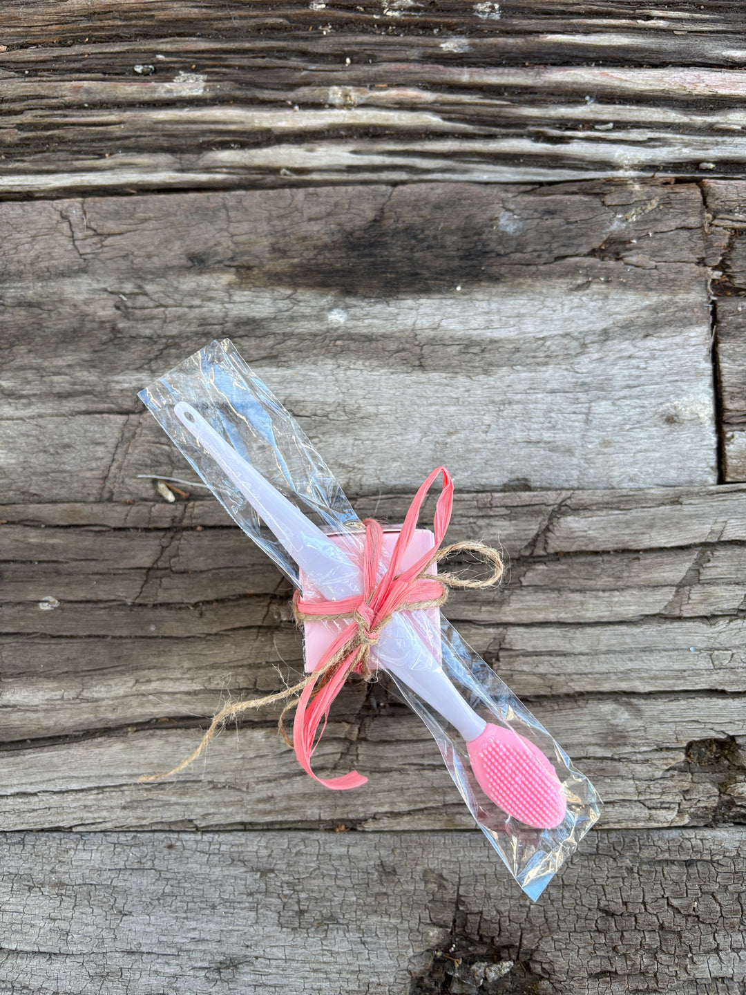 Voyage Et Cie Sugar Lip Scrub Strawberry W/ Lip Brush