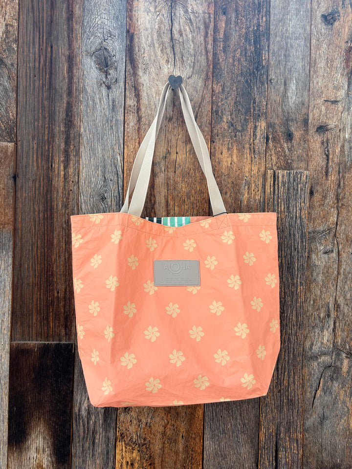 Aloha Collection Casa Gardenia Reversible Tote Peachy