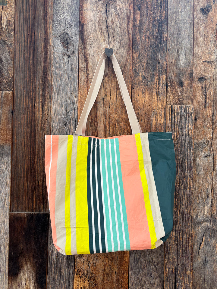 Aloha Collection Casa Gardenia Reversible Tote Peachy