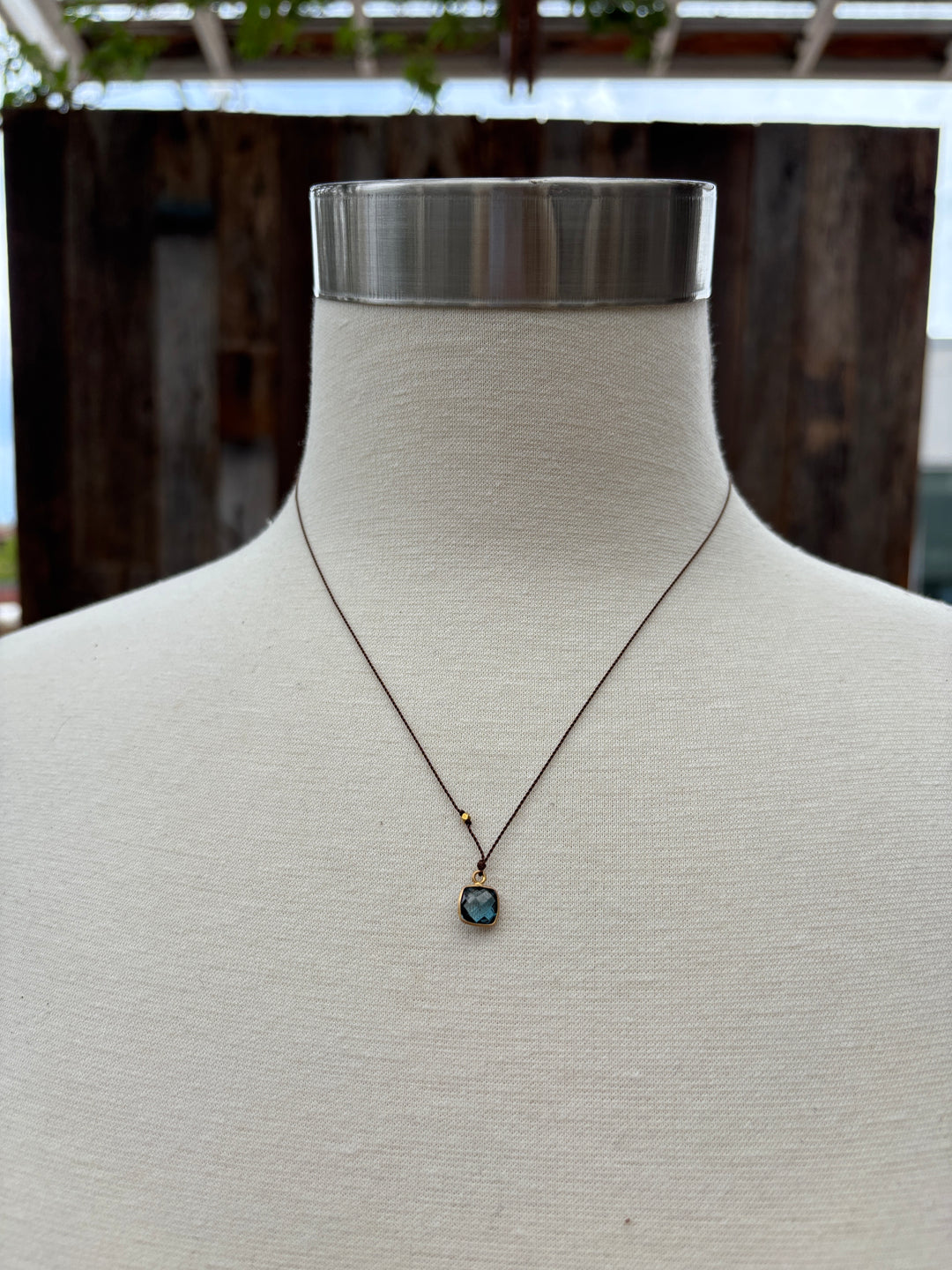 Margaret Solow London Blue Topaz 18k LC-LBT