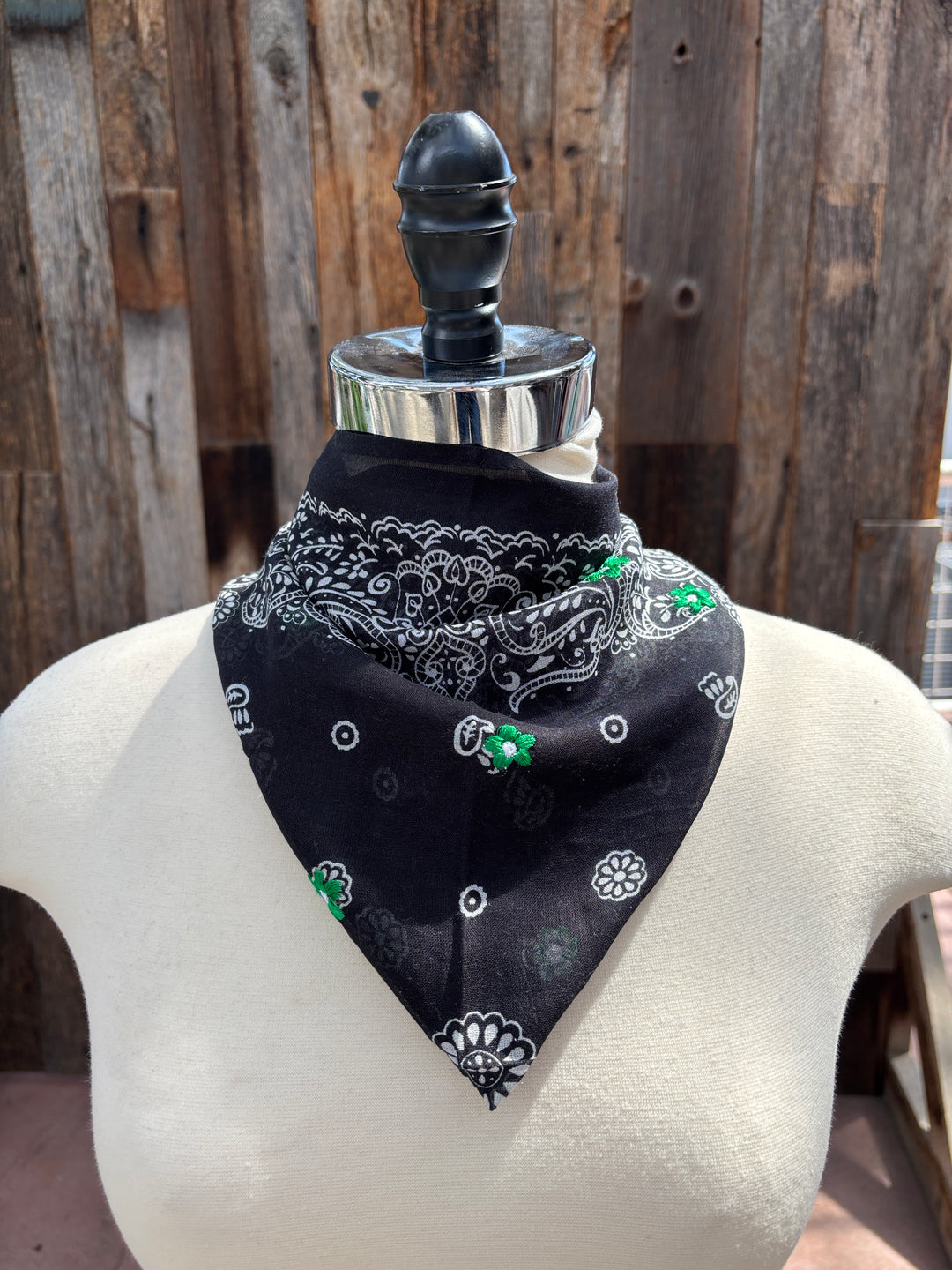 Chan Luu Bandana DF-SC-066 Black/Green