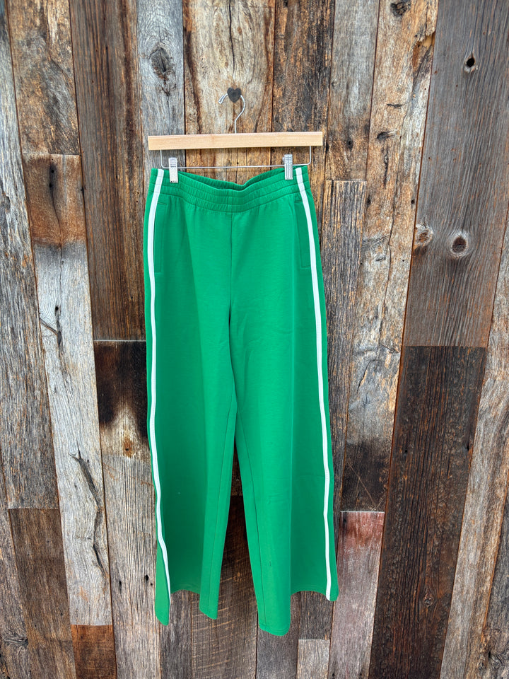 Perfect White Tee Mikos Travel Wide Leg Pants Grass