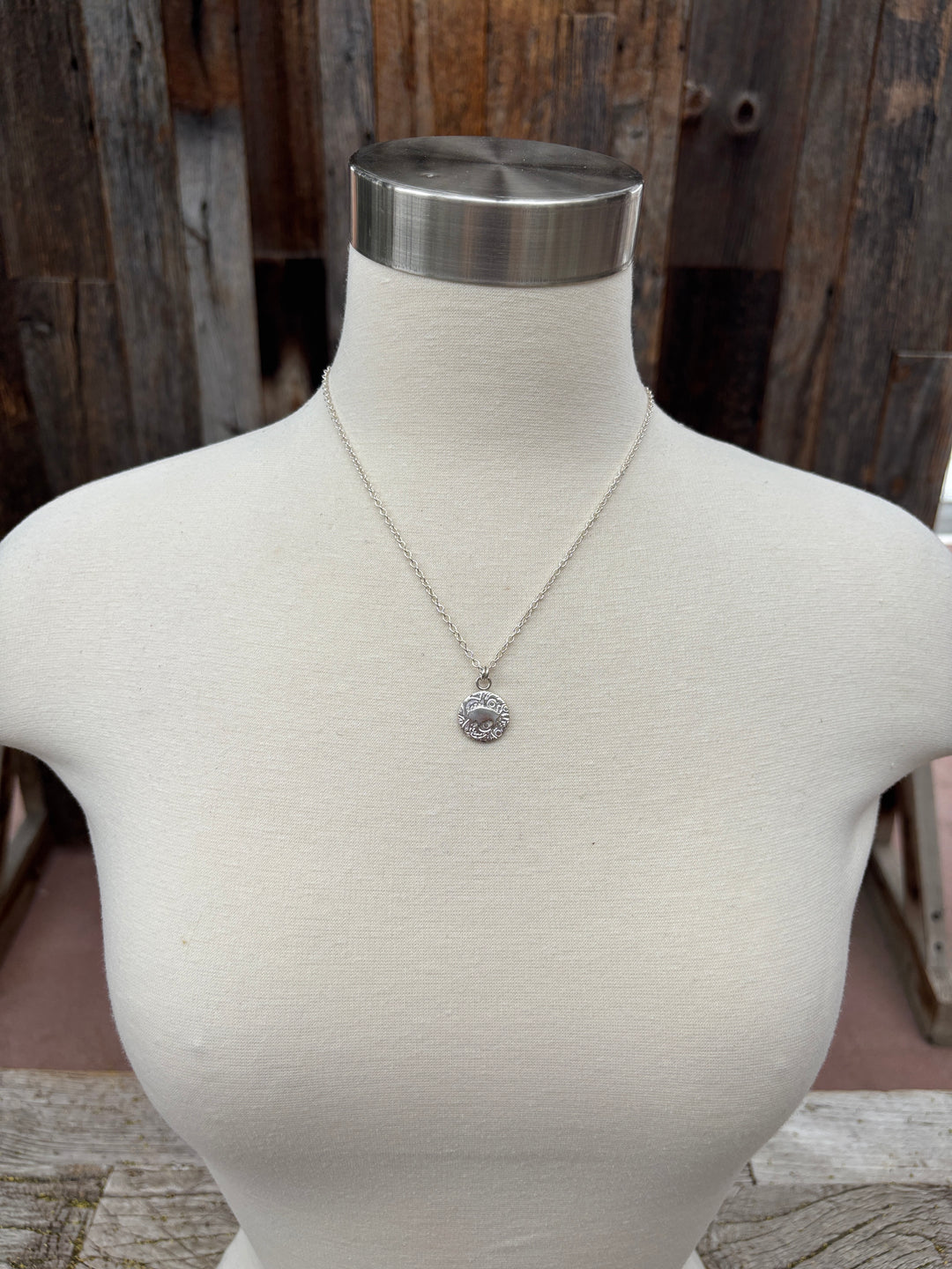 Ashton Circle Fiore Buffalo Necklace SM