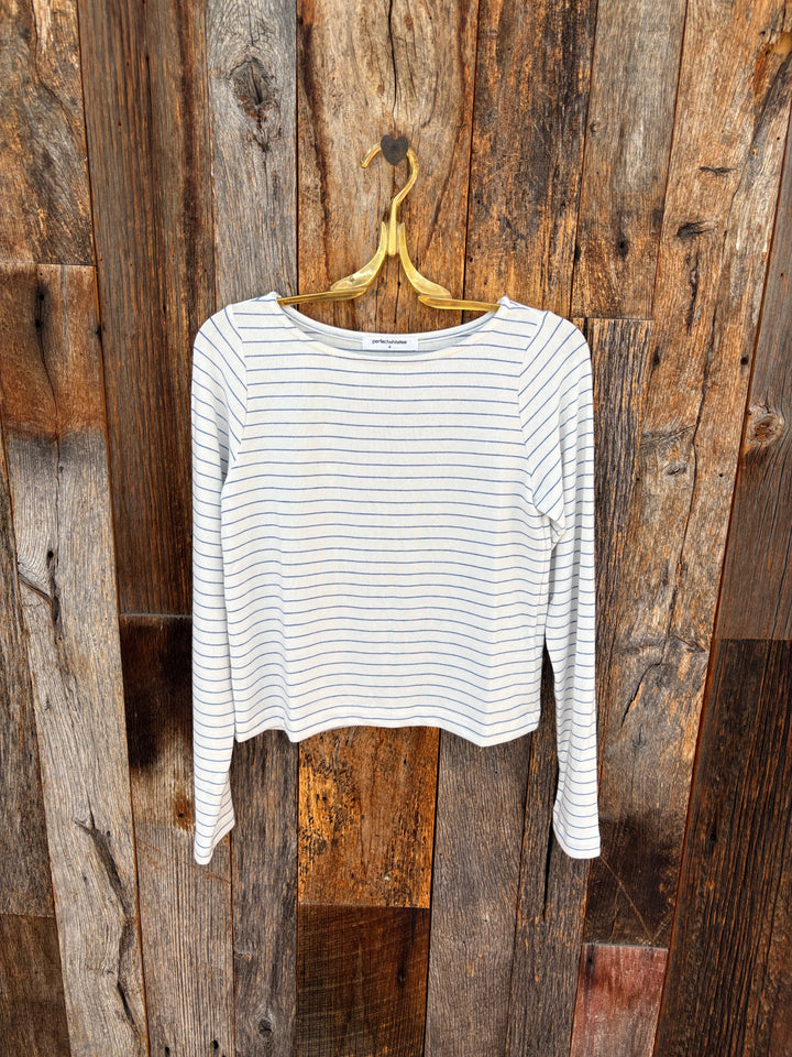 Perfect White Tee - Ainsley Sweater L/S