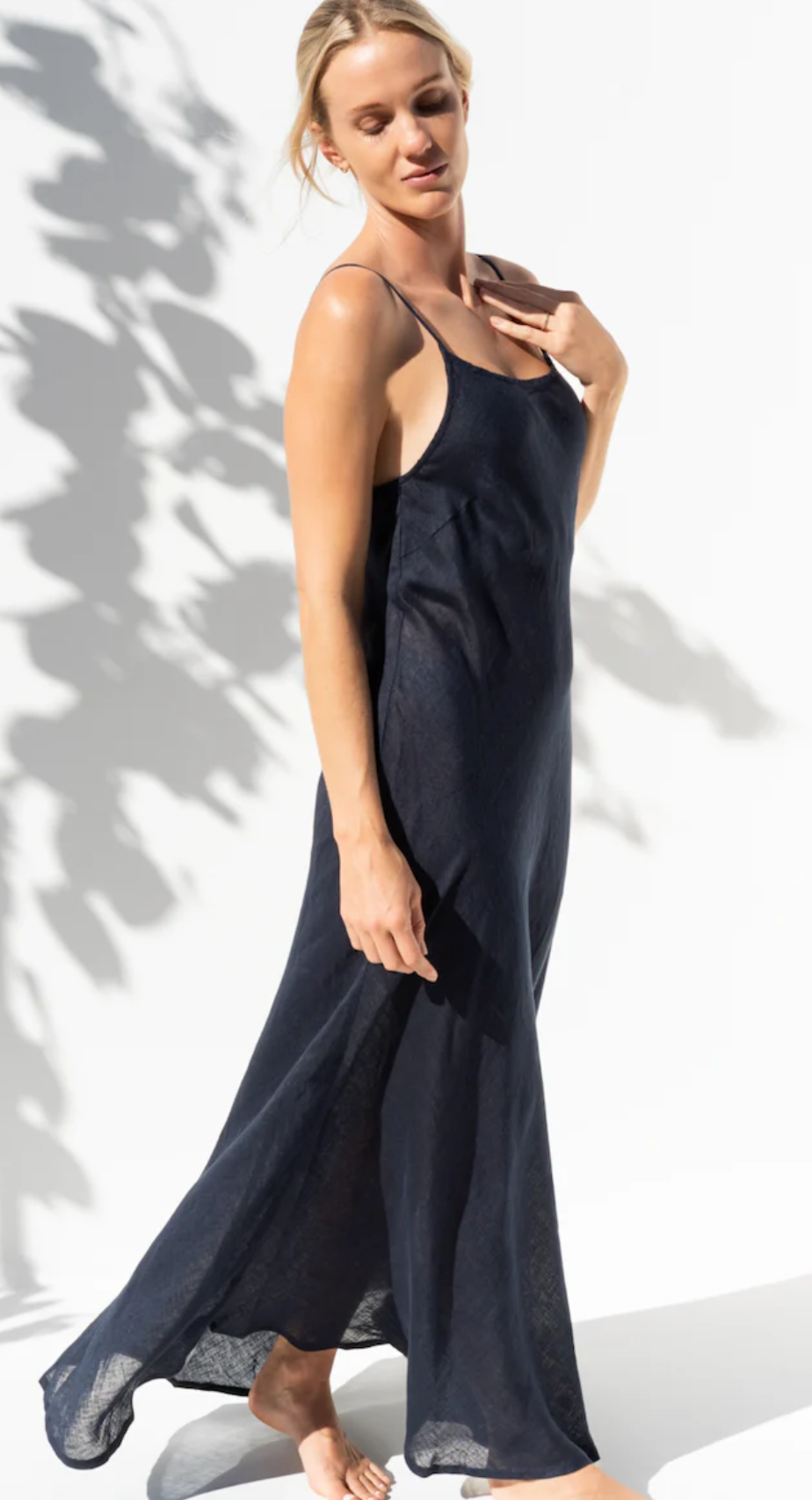 Isabella V Linen Nafisseh Maxi Dress