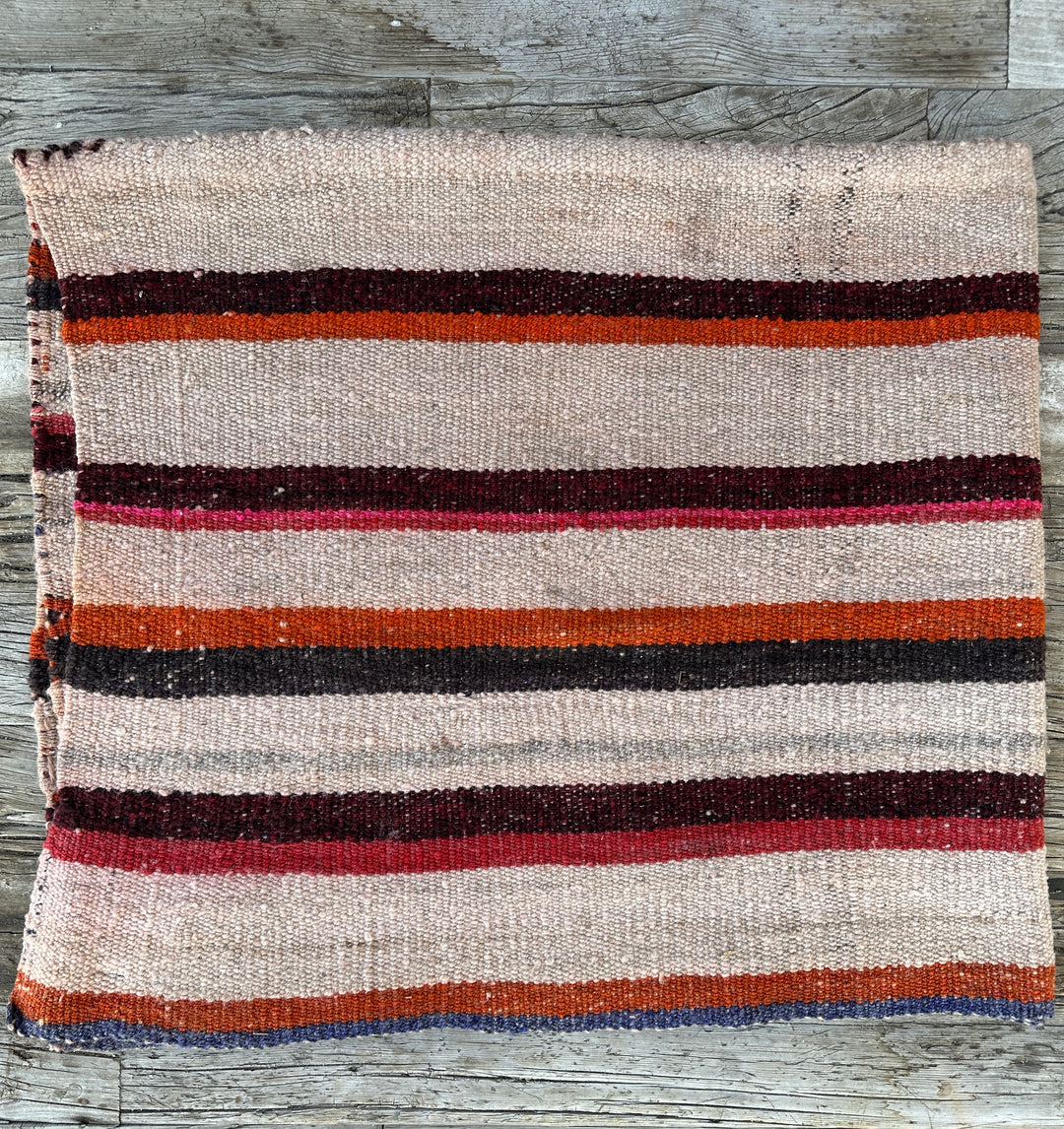 Shupaca Heirloom Rug RG-HEI-0109 53" x 58"