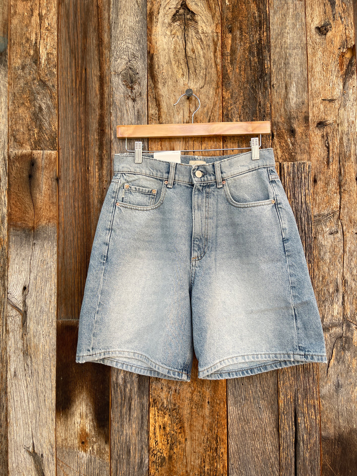 DL1961 Taylor Short: High Rise 7'