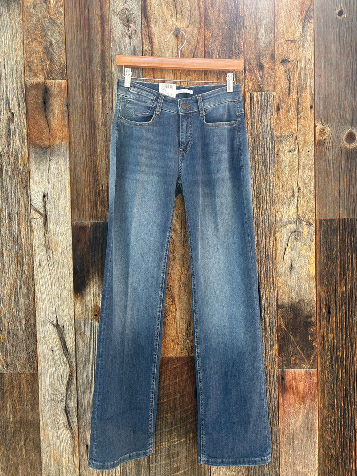 MAC Laura Turn Up Fancy Nonrepair