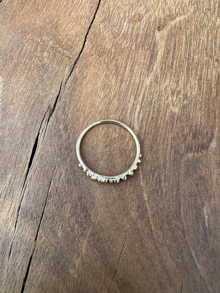 Robin M 14K Pebble Ring sz8