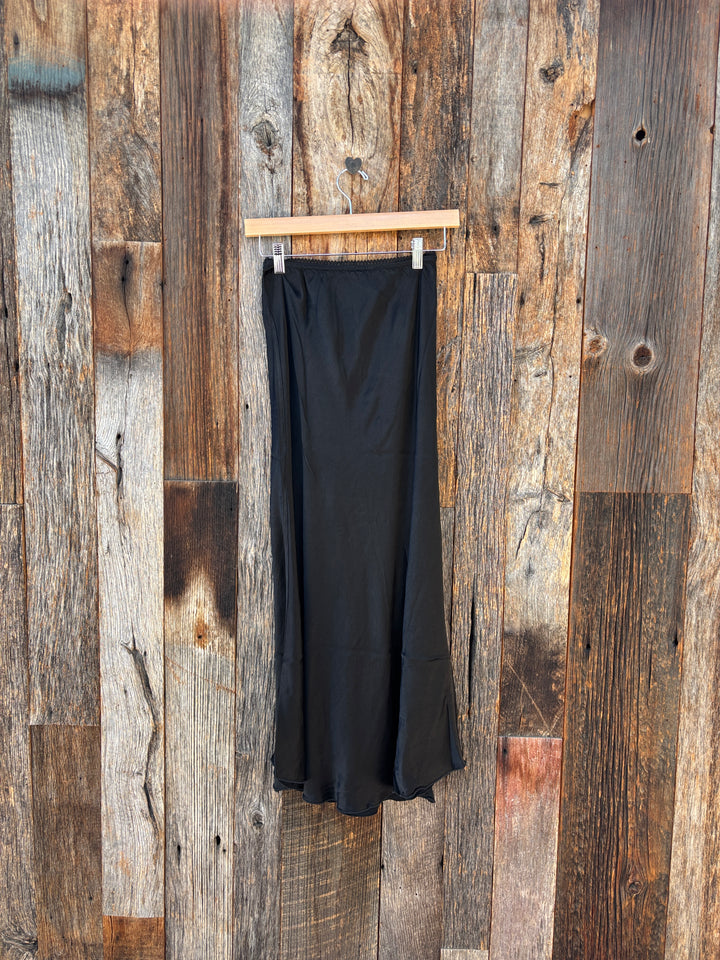 Milio Milano Silky/Viscose/Rayon Slip Skirt Black