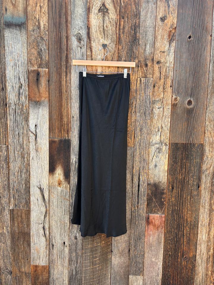 Milio Milano Silky/Viscose/Rayon Slip Skirt Black