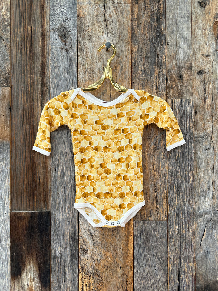 Milkbarn Bamboo L/S One Piece Honeycomb 33138