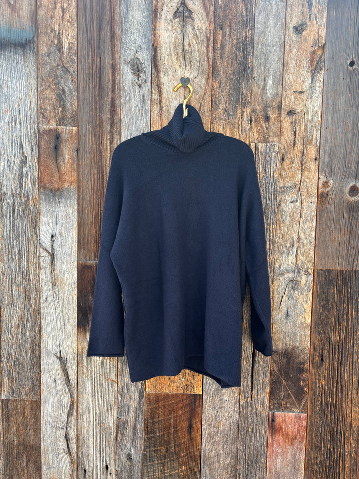 Milio Milano Italian Knit Casual Fit Turtleneck Top Navy