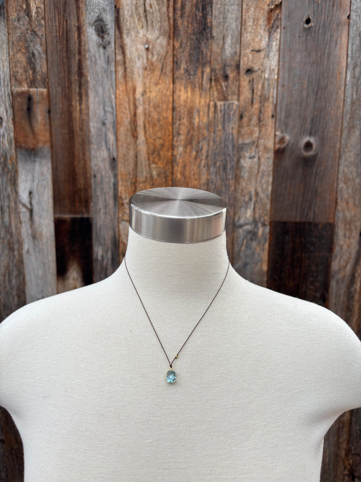 Margaret Solow Blue Topaz/18K LC-BT/W