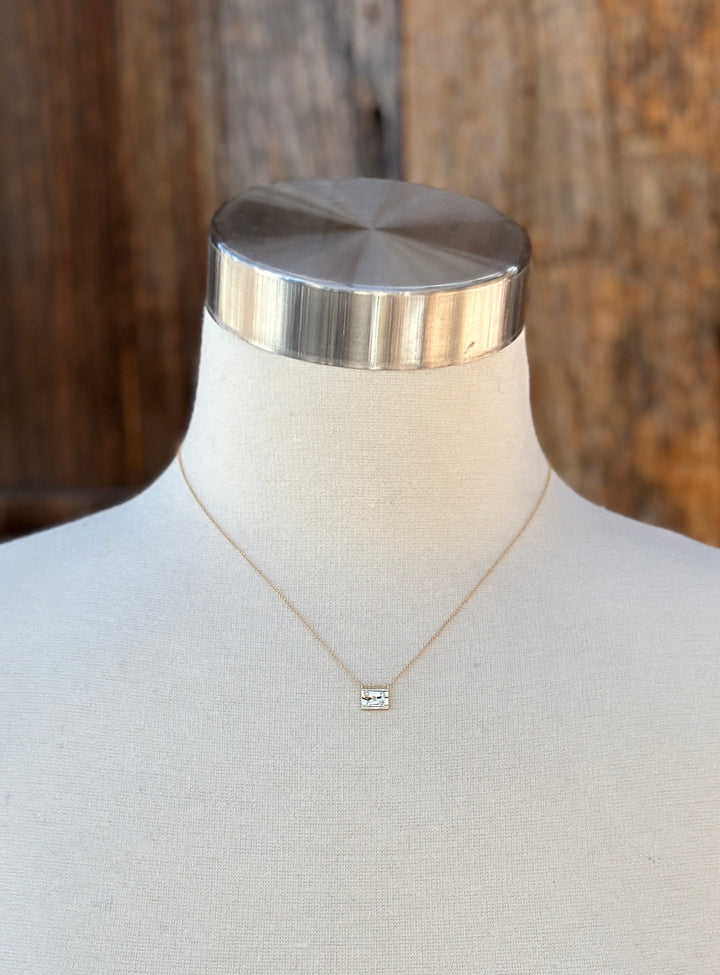 Aili 5 Stars 14K/Wt Diam 16" Postcard Necklace