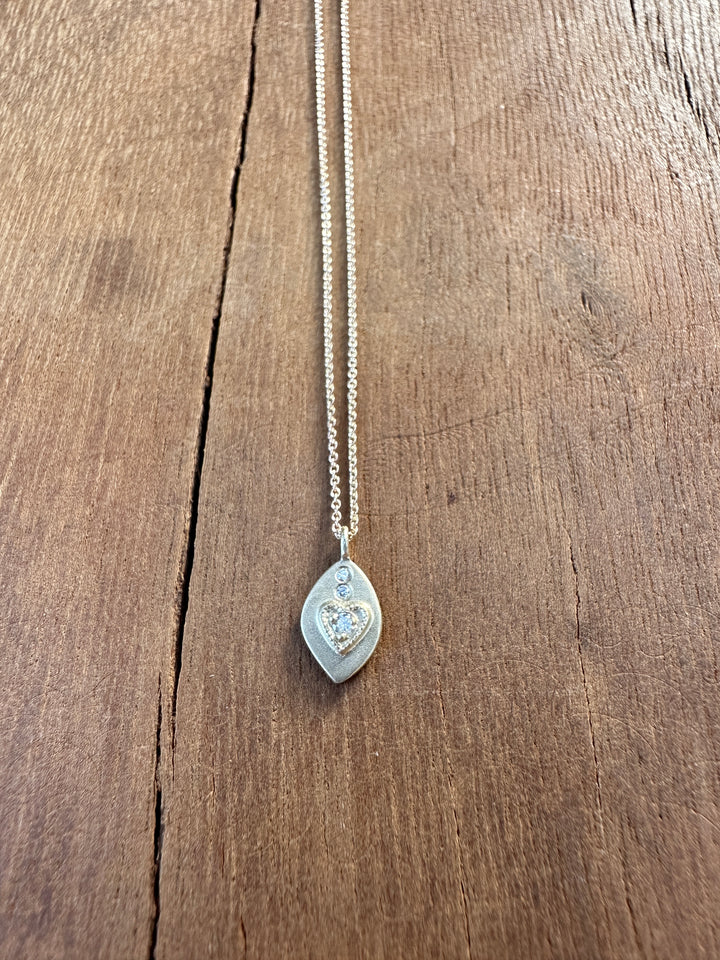 Aili Xoxhipilli White Dia Necklace 14K