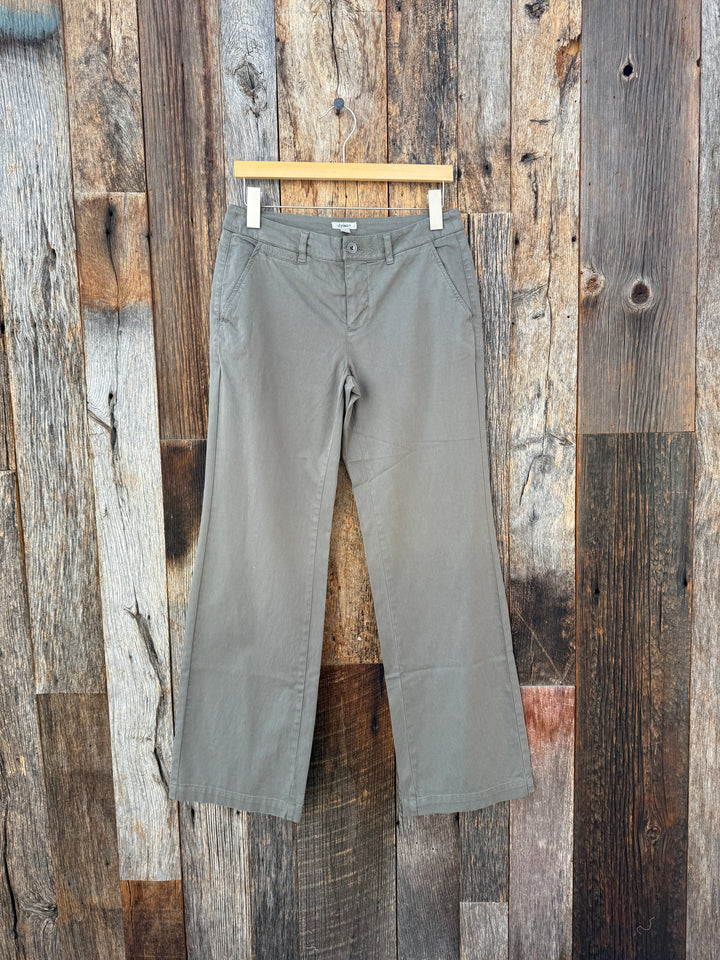 Dylan Modern Classic Soft Olive