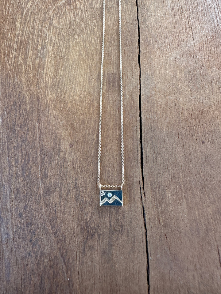 Aili Mountain 14K/Wt Diam 16" Postcard Necklace