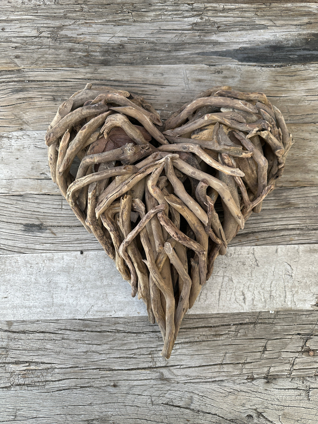 Sugarboo Small Driftwood Heart 16"x16" DW105