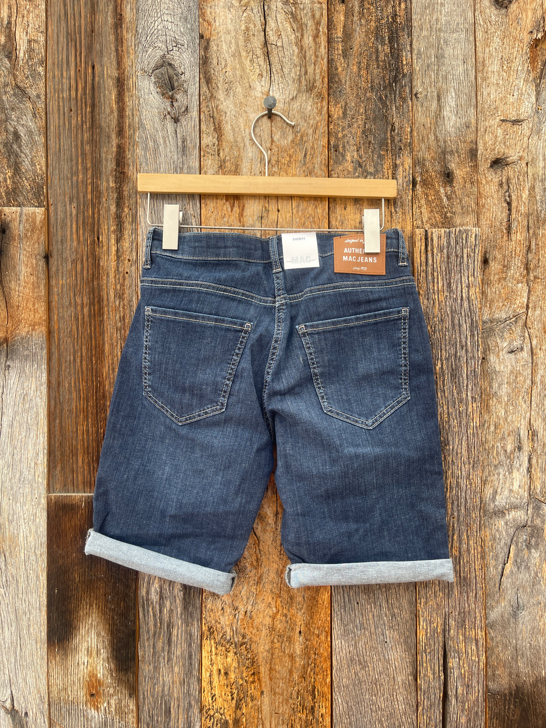 MAC Shorty Summer Clean