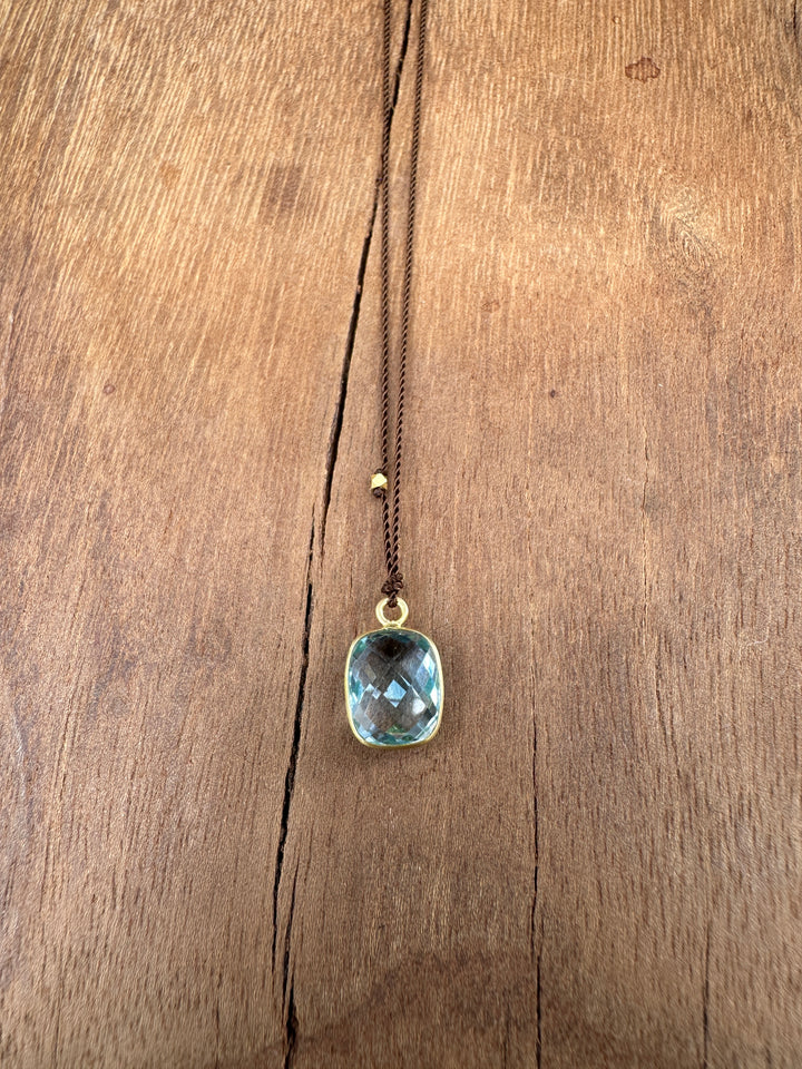 Margaret Solow Blue Topaz/18K LC-BT/W