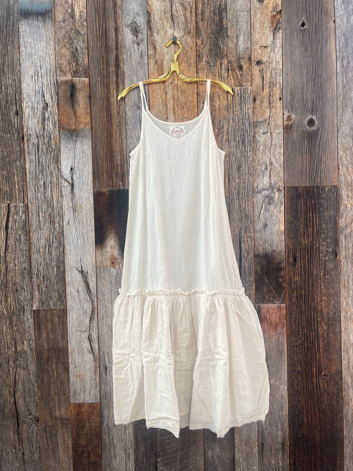 Auntie Oti Ruffle Slip Natural