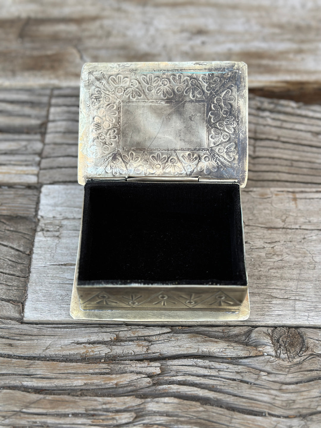 J. Alexander Small Stamped Box w/ Turquoise WJA-015-4-T*
