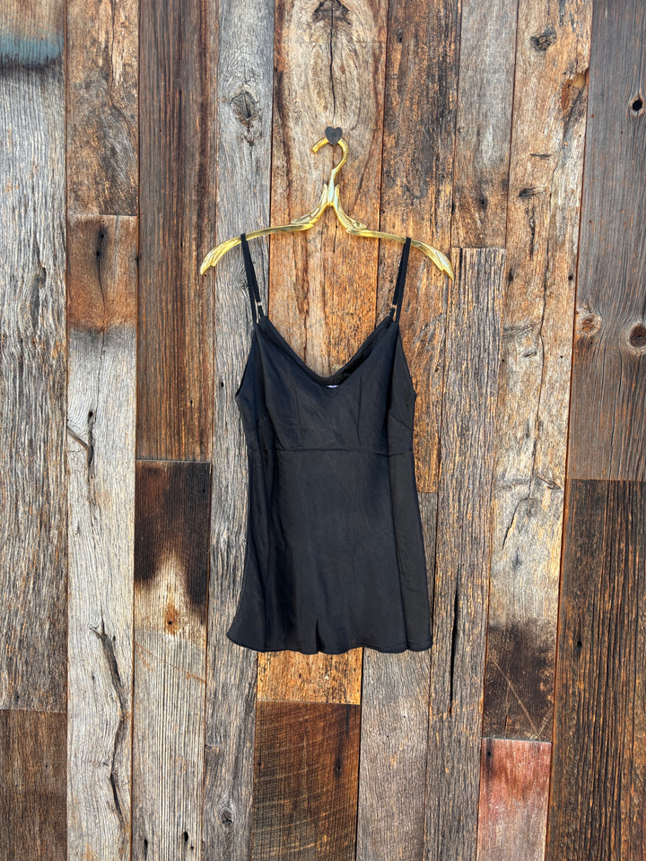 Milio Milano Adjustable Strap Silky Tank Top Black