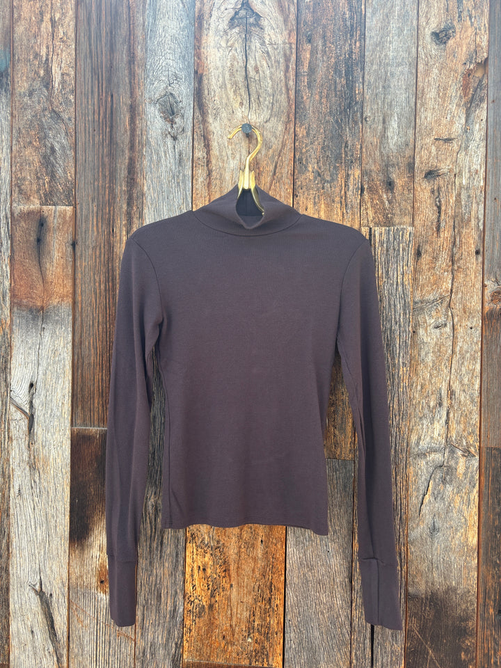 Perfect White Tee Luxe Rib Turtle Neck Cocoa Powder