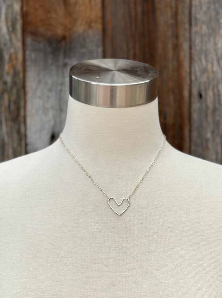 Elizabeth Nicole SS Heart/Chain N03 18"