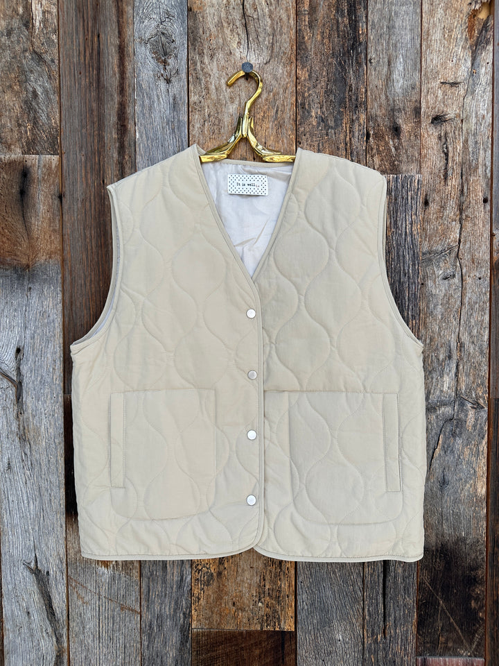 It Is Well Quilted Vest Beige OS